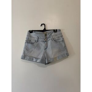 WannaBettaButt Light Wash Denim Short Size 9